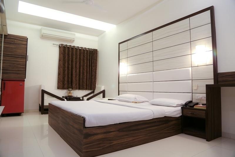 Golden Plaza Hotel Ahmedabad Quarto foto